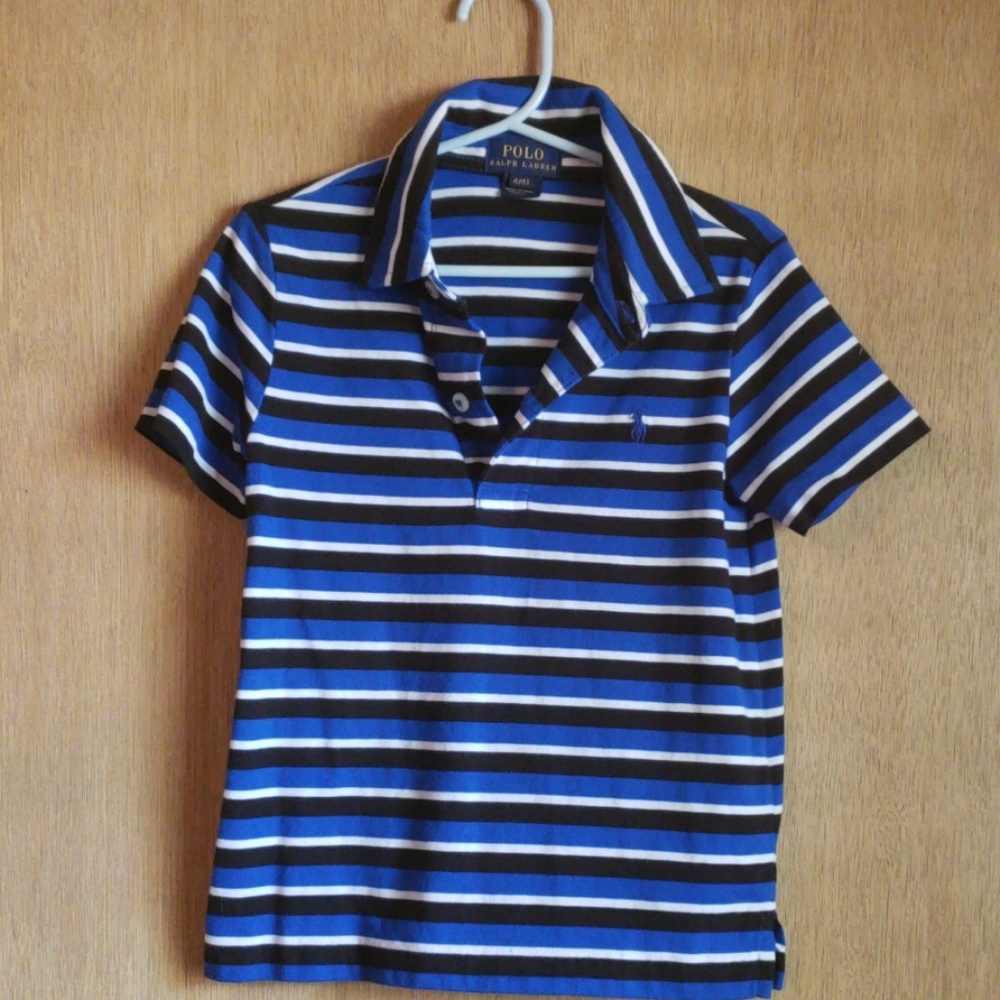 Polo shirt.